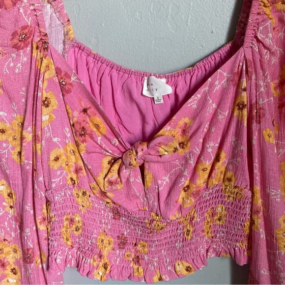 Dee Elly Pink Floral Long Sleeve Crop Top Size Small - Picture 2 of 5